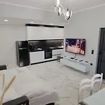 Lägenhet Iphigenia Luxury Flat *