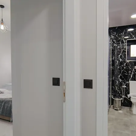Iphigenia Luxury Flat *